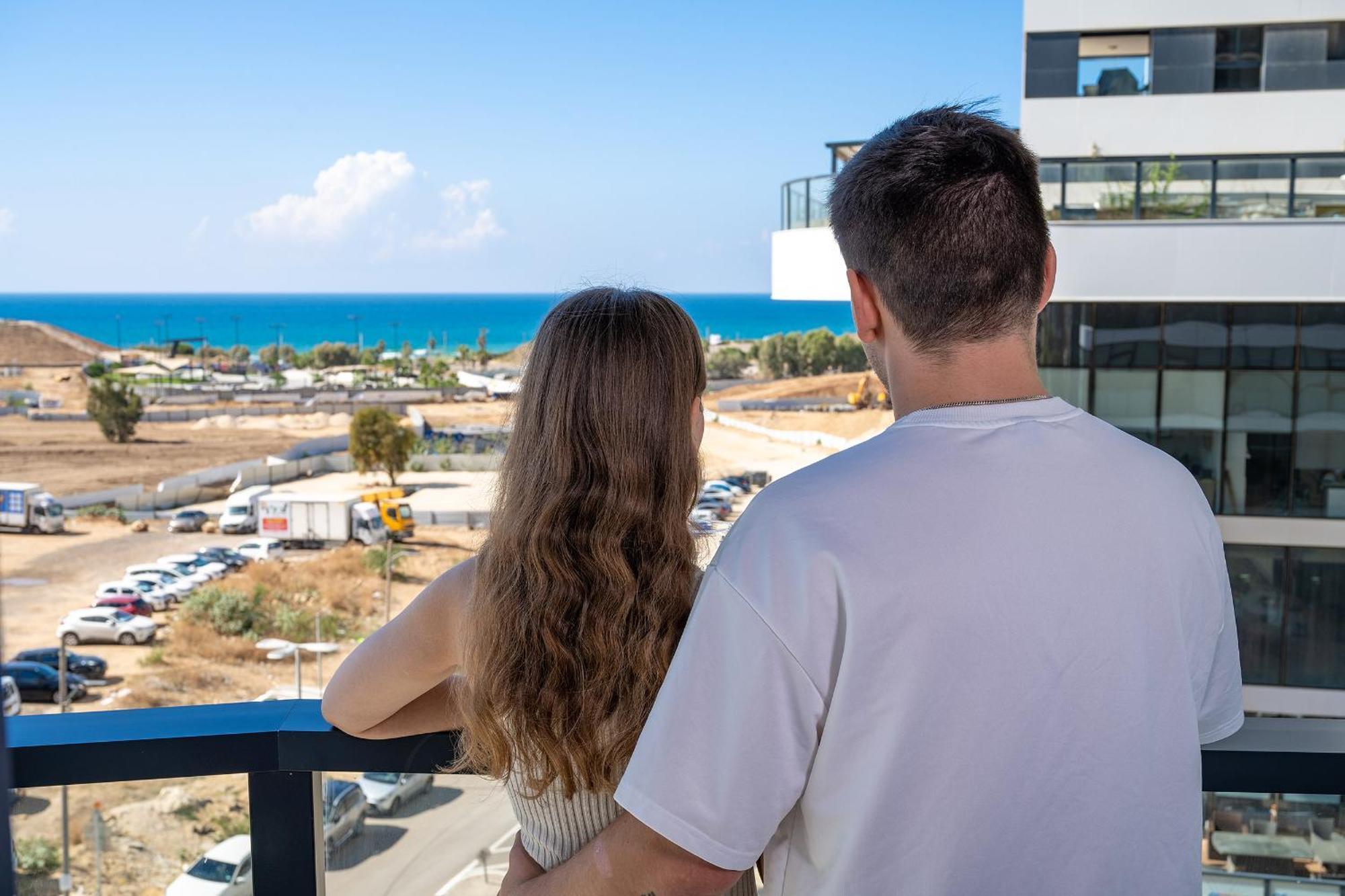 Hi-Yam Seaview Apartments & Suites - יש ממ"ד 巴特亚姆 外观 照片