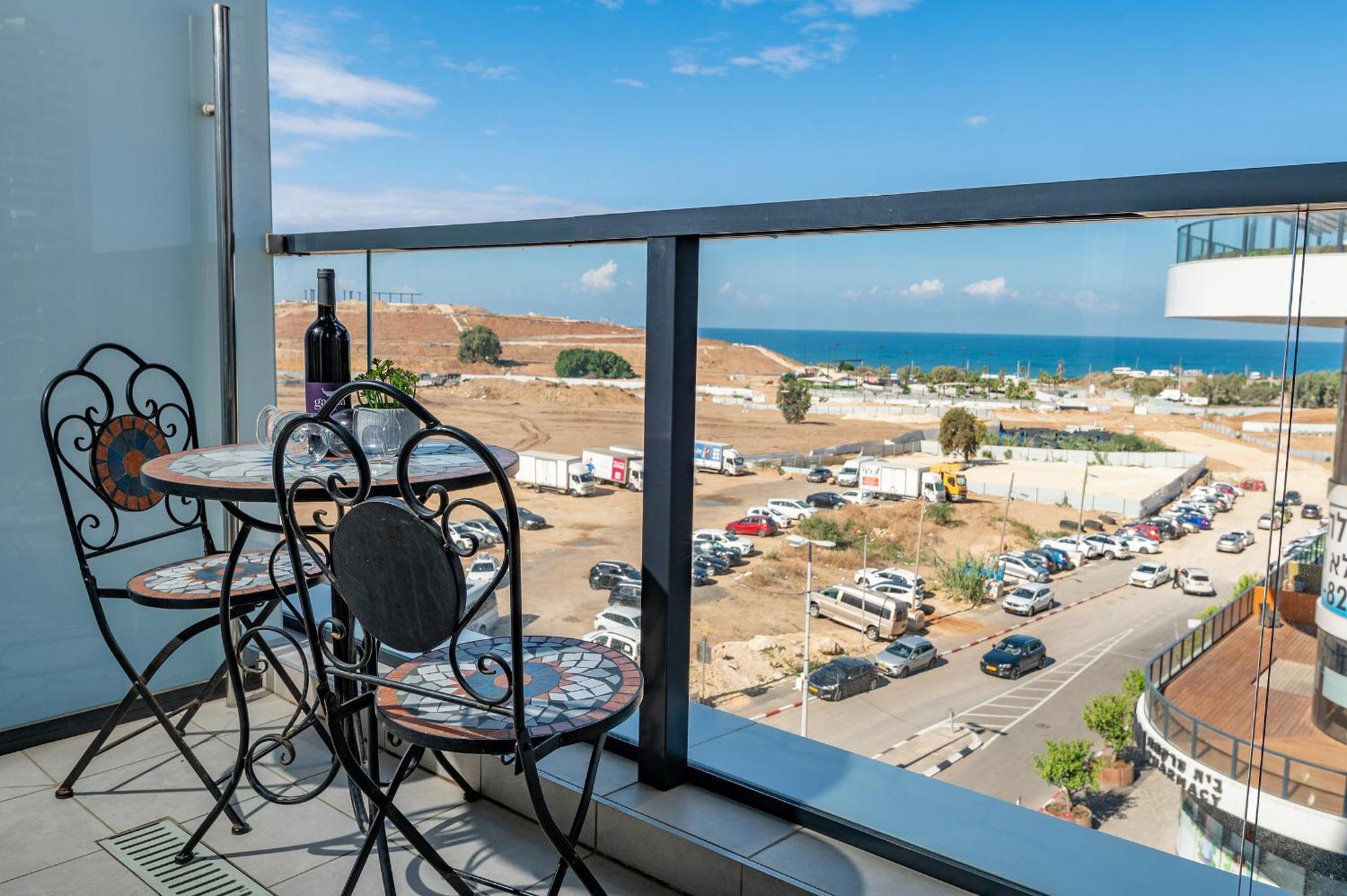 Hi-Yam Seaview Apartments & Suites - יש ממ"ד 巴特亚姆 外观 照片