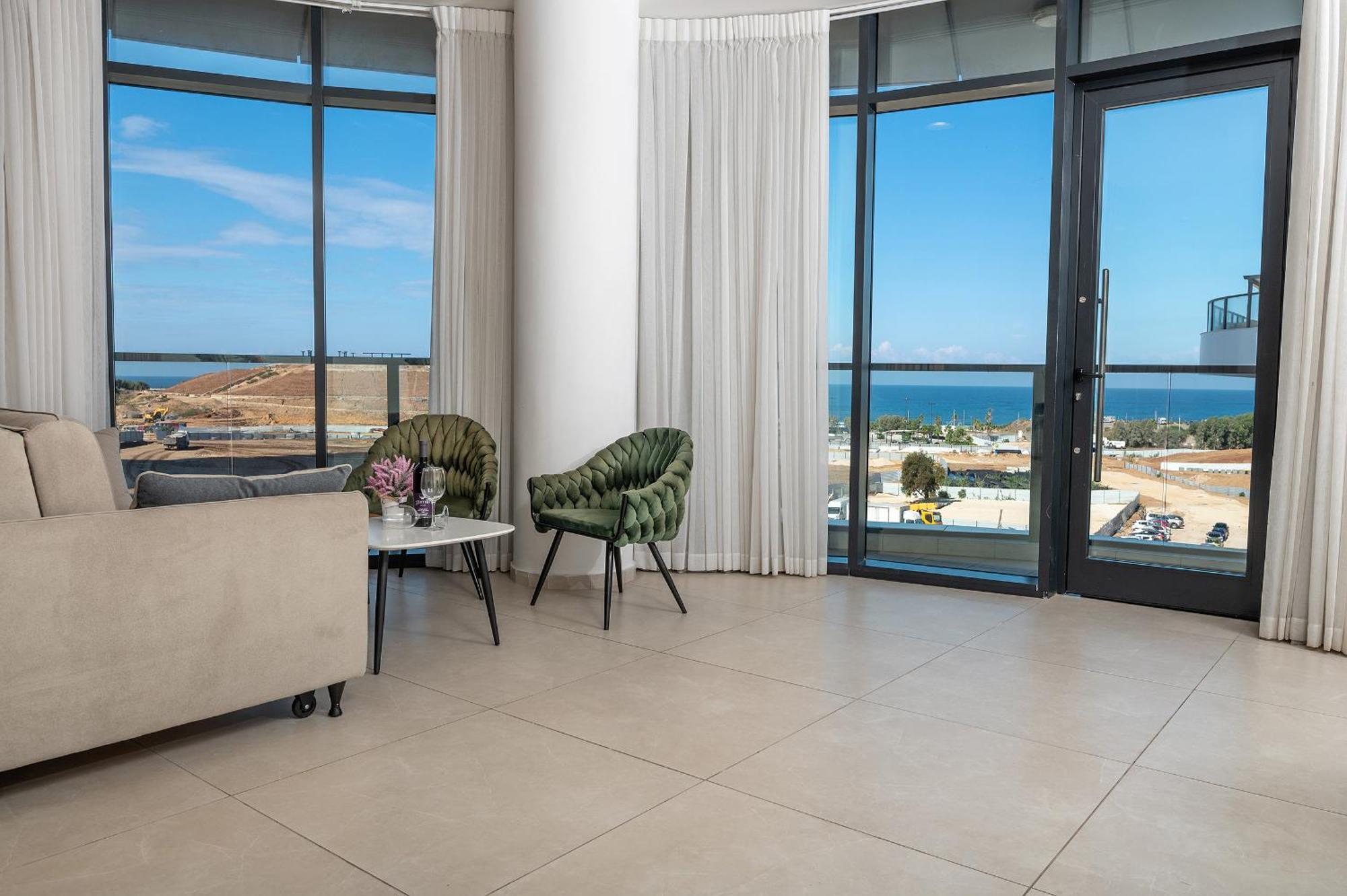 Hi-Yam Seaview Apartments & Suites - יש ממ"ד 巴特亚姆 外观 照片