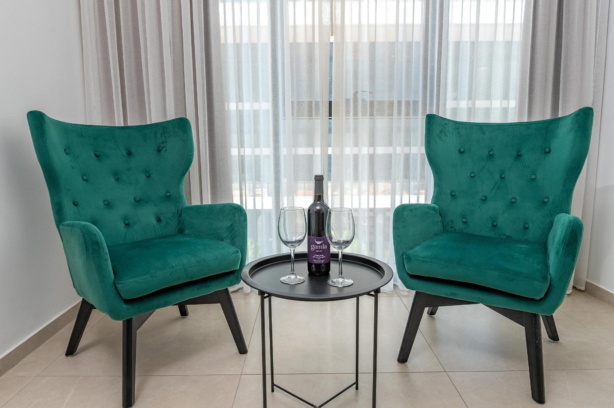 Hi-Yam Seaview Apartments & Suites - יש ממ"ד 巴特亚姆 客房 照片
