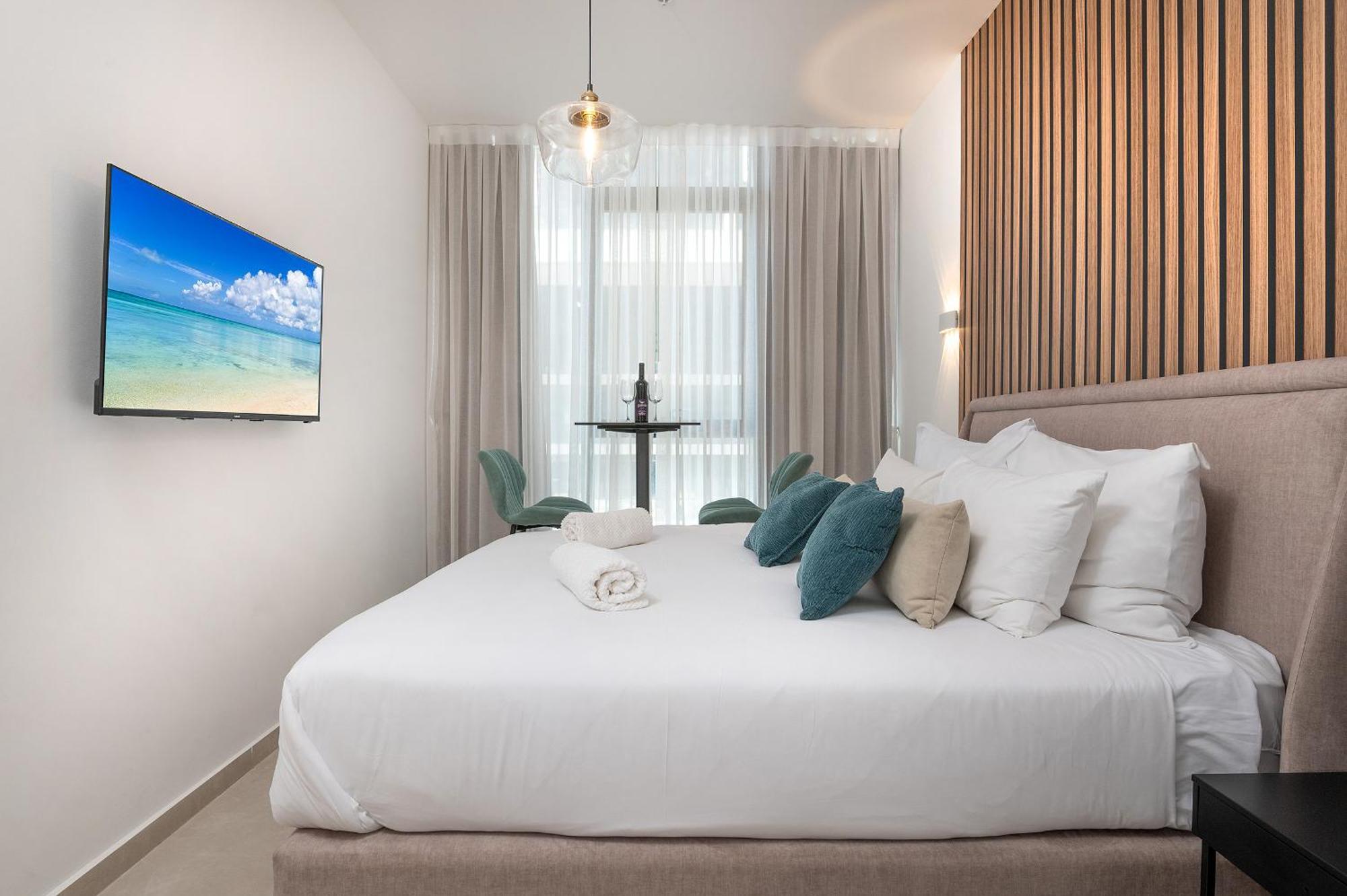 Hi-Yam Seaview Apartments & Suites - יש ממ"ד 巴特亚姆 客房 照片