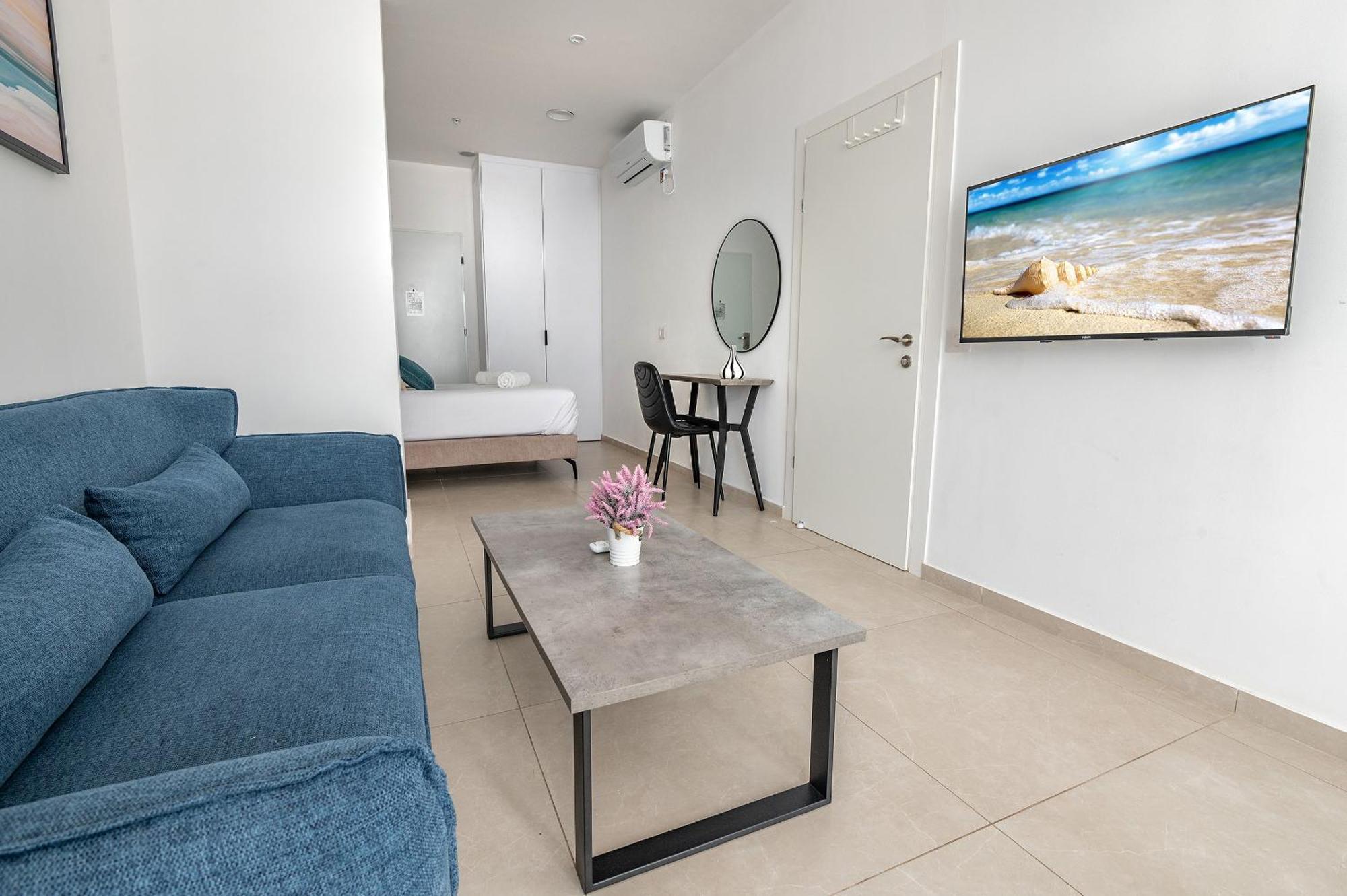 Hi-Yam Seaview Apartments & Suites - יש ממ"ד 巴特亚姆 客房 照片